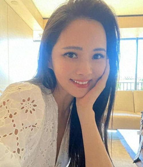 六公主爆料伊能静视频在线观看,伊能静视频幕后真相，在线观看揭秘瞬间